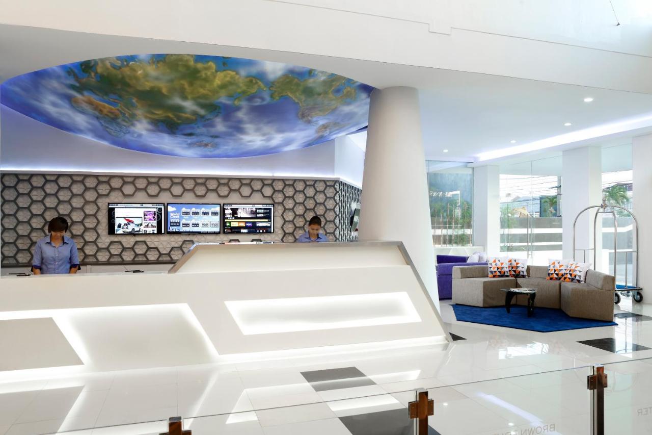 Berry Biz Hotel Sunset Road スミニャック エクステリア 写真